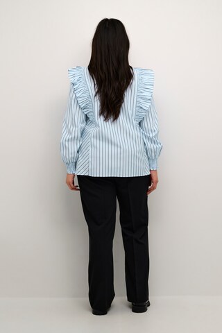 KAFFE CURVE Bluse ' Jerria ' i blå