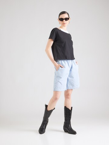 HOLLISTER Футболка в Черный