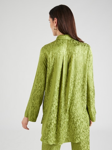 b.young - Blusa en verde