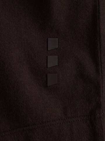 T-Shirt 'Brody' CHASIN' en marron