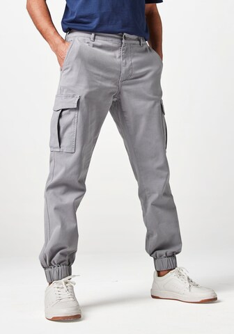 Authentic Le Jogger Tapered Cargo Pants in Grey: front