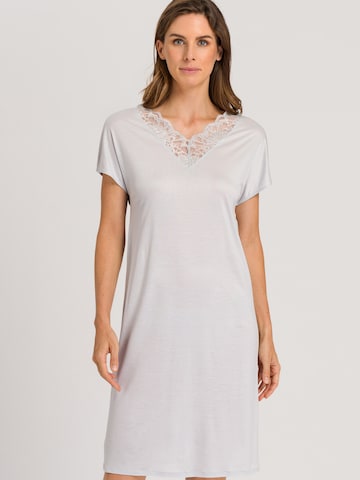 Hanro Nightgown 'Mae' in White: front