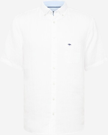 FYNCH-HATTON Regular fit Skjorta i vit: framsida
