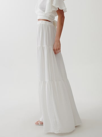 Tussah Skirt 'MILLY' in White: back