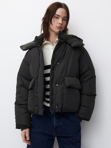 Pull&Bear Between-season jacket in Black: front