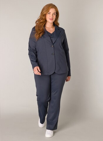 BASE LEVEL CURVY Blazer in Blau