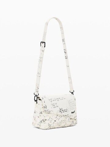 Geantă de umăr de la Desigual pe alb