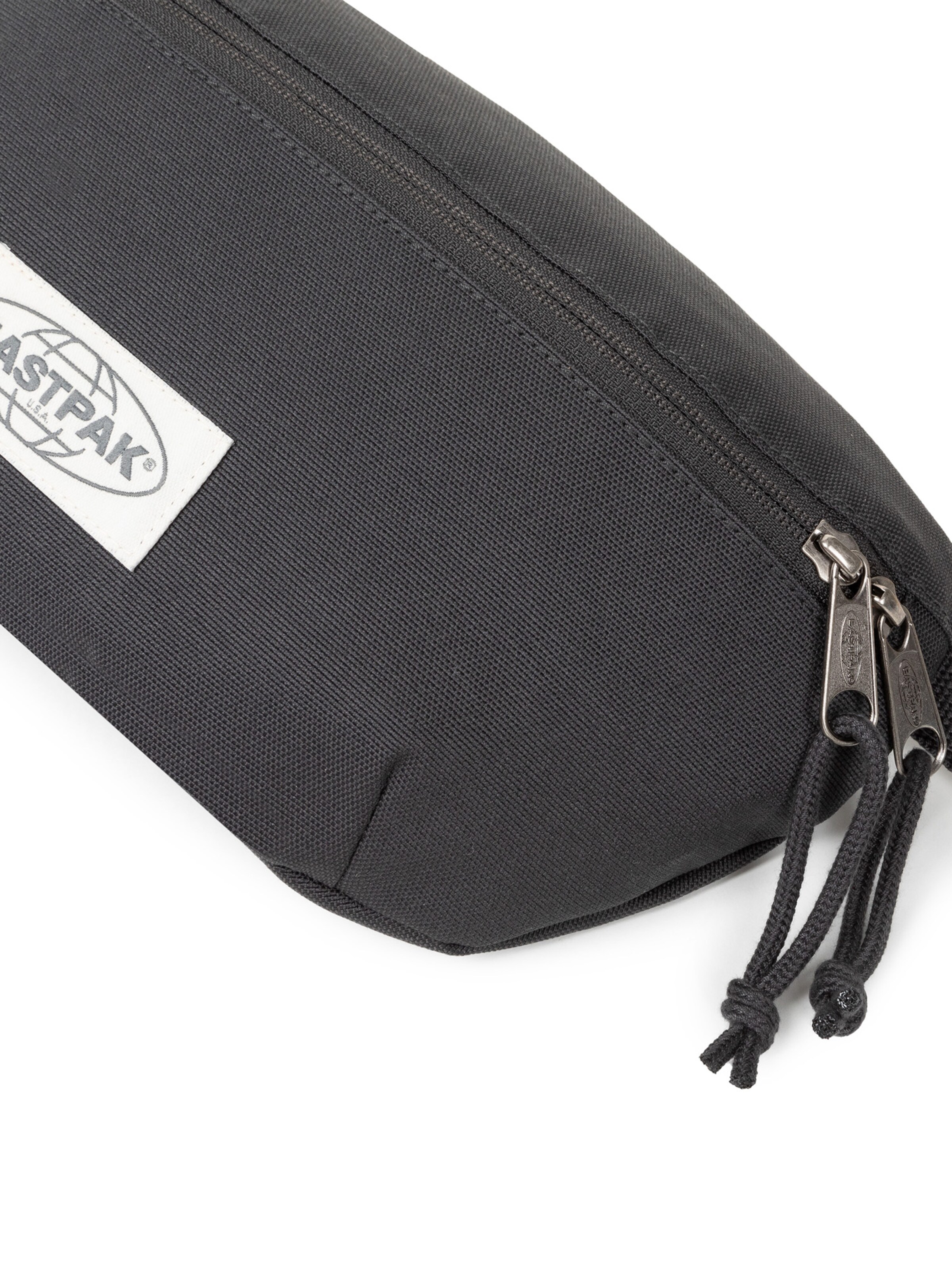 EASTPAK Övtáska - fekete