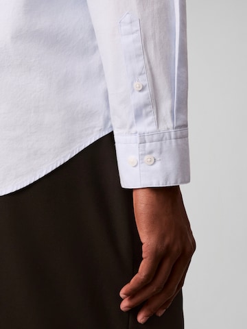Coupe regular Chemise Calvin Klein en bleu