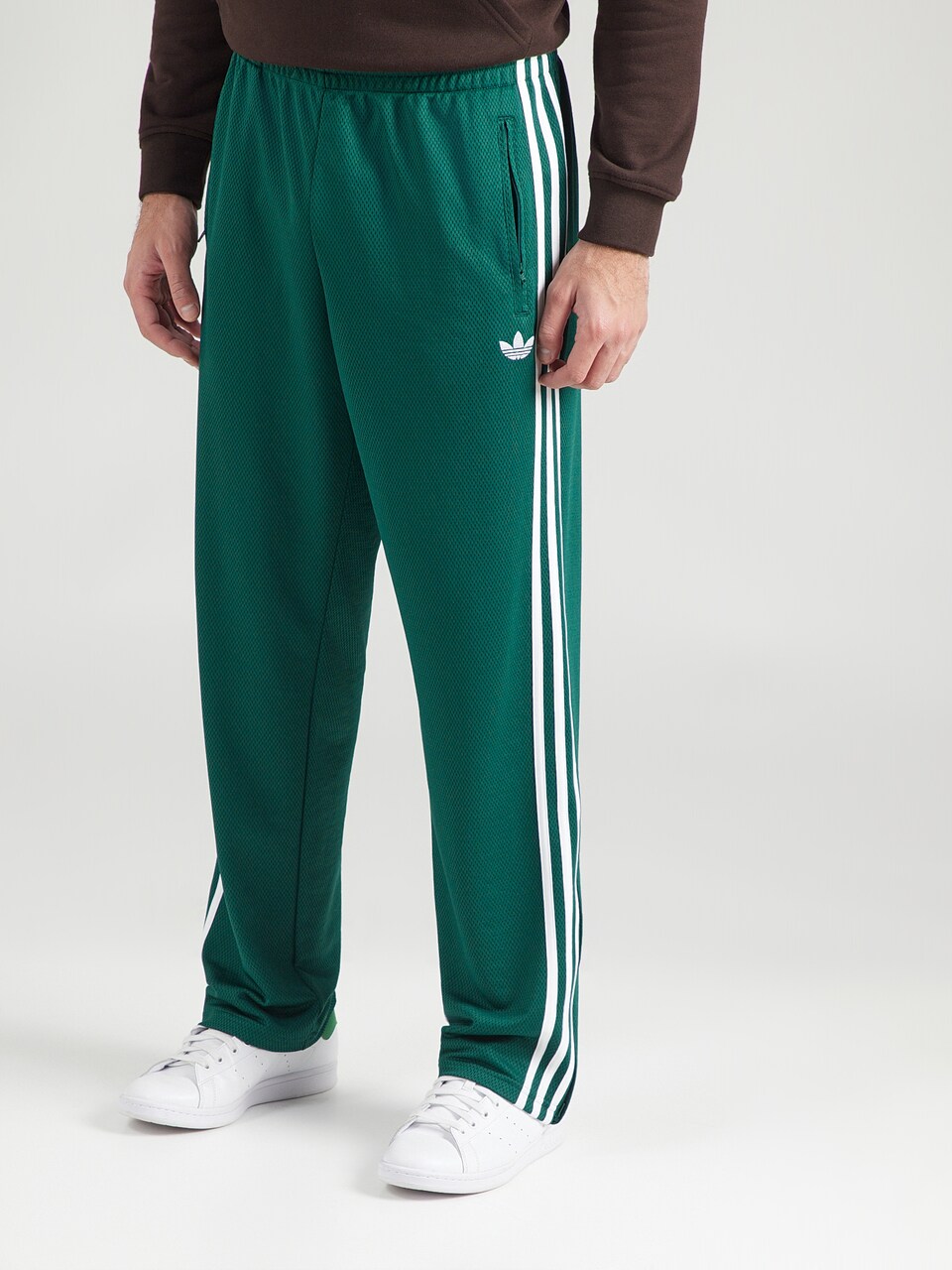 Regular Pantaloni 'FIREBIRD' de la ADIDAS ORIGINALS pe verde: față