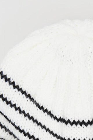 Norton Hat & Cap in One size in White
