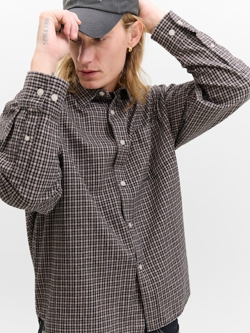 JACK & JONES Comfort Fit Skjorte i brun