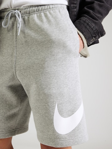 Nike Sportswear Normalny krój Spodnie w kolorze szary
