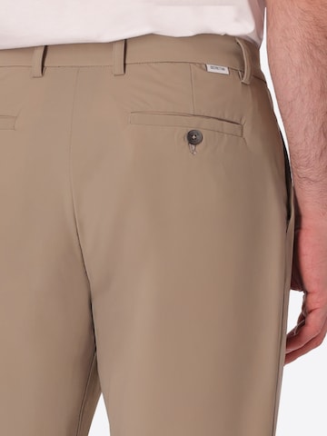 Effilé Pantalon chino 'Rio T.Active' Distretto12 en beige