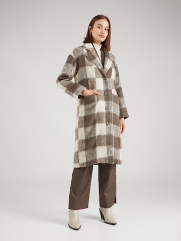 NÜMPH Between-seasons coat in Beige: front