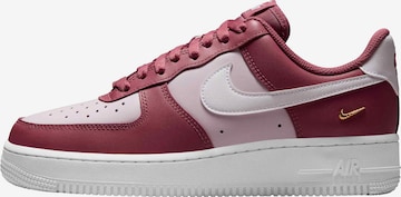 Nike Sportswear Низкие кроссовки 'Air Force 1 '07' в Ярко-розовый: спереди