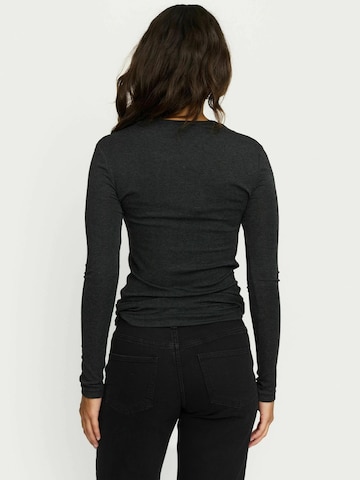 Soft Rebels Tričko 'Roman' – šedá