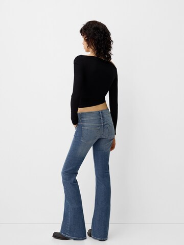 Bershka Bootcut Jeans i blå