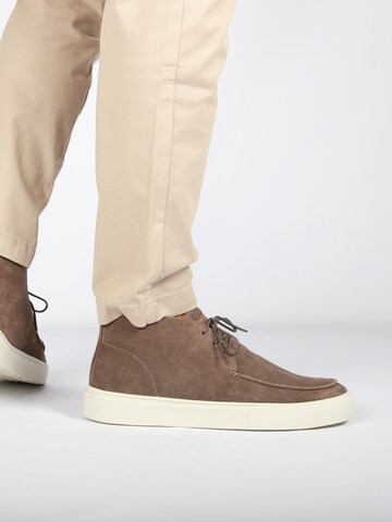 BLACKSTONE - Botas chukka 'Ruby Jeriik CG501' em castanho