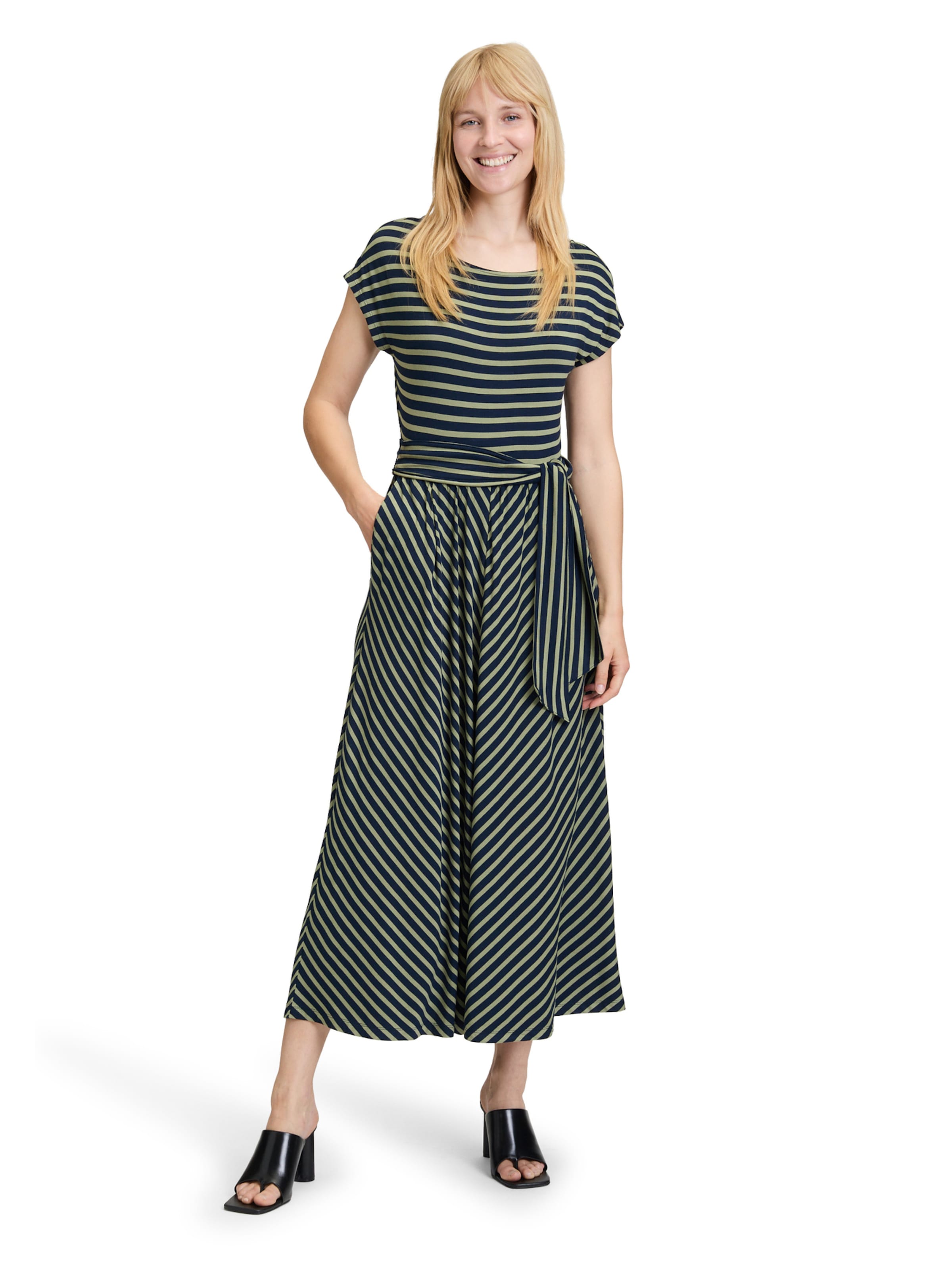 Robe Betty Barclay en bleu : devant