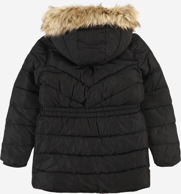 Abercrombie & Fitch Zimska jakna | črna barva