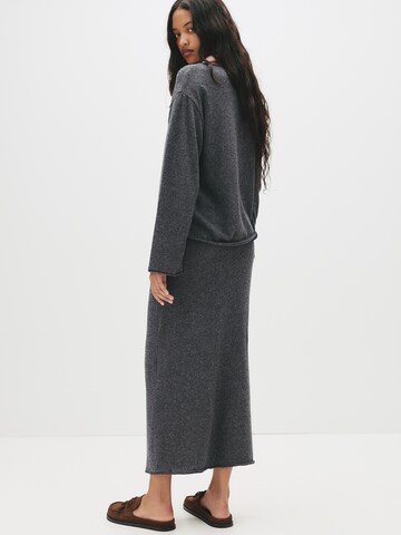 Pull&Bear Пуловер в сиво