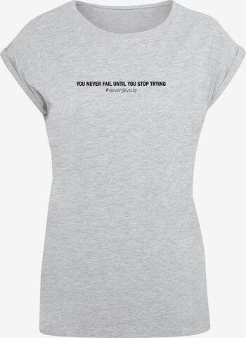Merchcode Shirt 'Never Give Up' in Grey: front