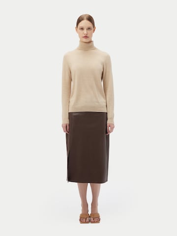 GOBI Cashmere - Jersey 'Women's Essential Cashmere Turtleneck Sweater' en beige