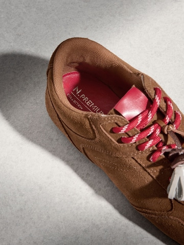 Next Platform trainers in Brown