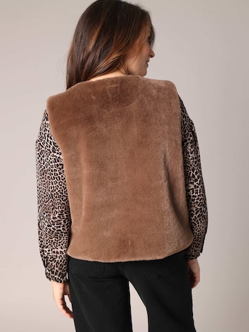 Gilet 'Fuzzy' Deeluxe en marron