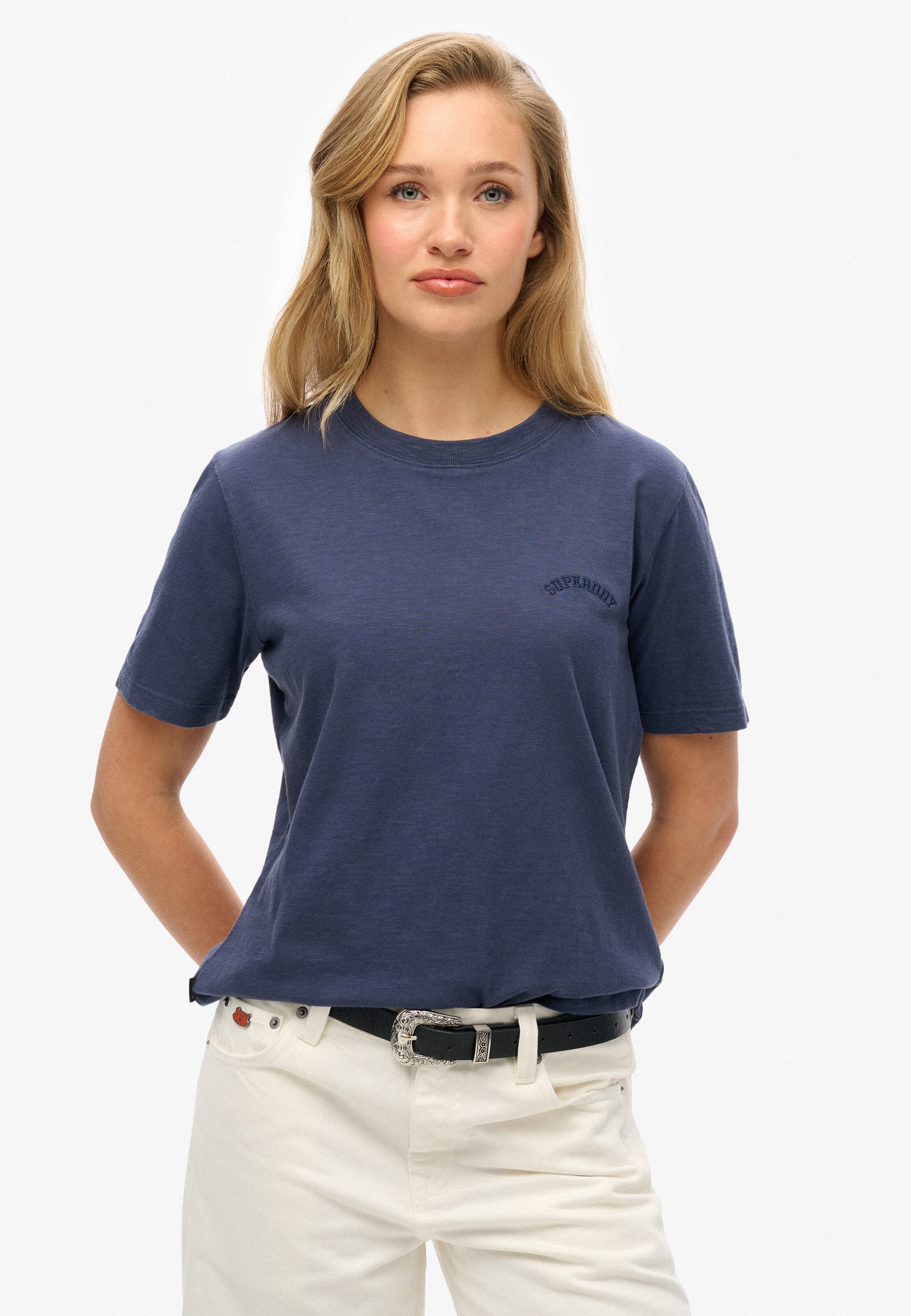 T-shirt Superdry en bleu : devant