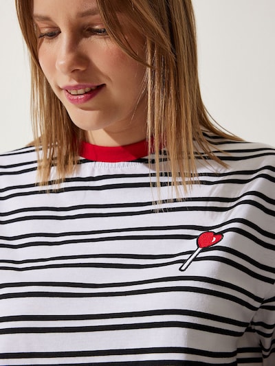 Tricou Happiness İstanbul pe roșu / negru / alb, Vizualizare produs