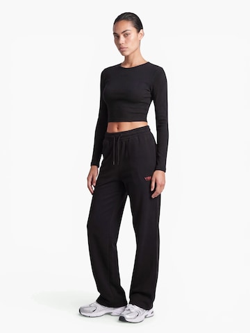 V!BE STUD!OS Футболка в Черный