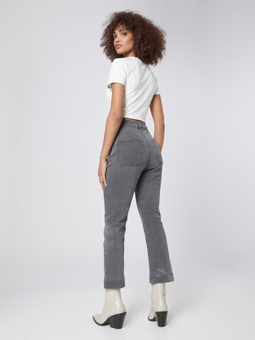 Daahls by Emma Roberts exclusively for ABOUT YOU Slimfit Jeans 'Nia' in Grau