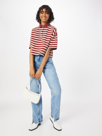 LEVI'S ® T-shirt 'Astrid Polo' i röd