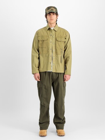 ALPHA INDUSTRIES Between-Season Jacket in Green: front