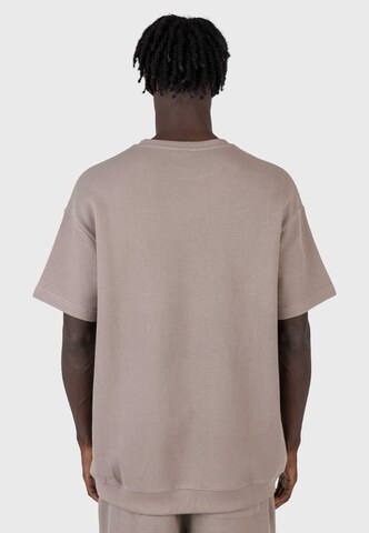 Kleinigkeit Tričko 'Snipes' – hnědá