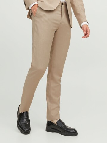 Coupe slim Pantalon à plis JACK & JONES en beige : devant