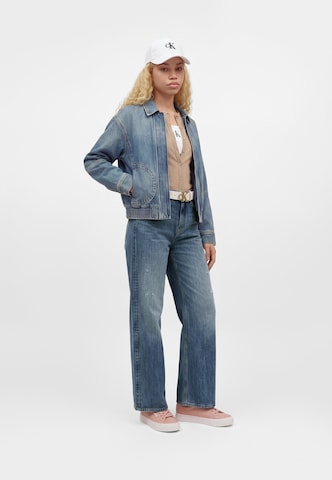 Calvin Klein Jeans Ohlapna forma Kavbojke '90s' | modra barva