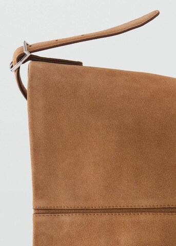 MANGO Tasche 'Hft Carnaby' in Braun