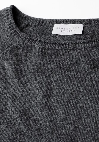 Street One Studio Rundhals-Pullover in Grau