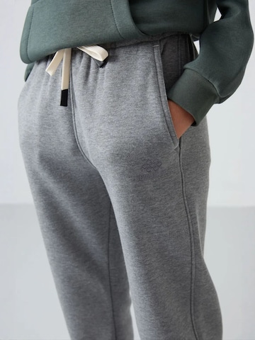 Tommy Life Broek 'TOMMY Kinder Jogginghose' in Grijs