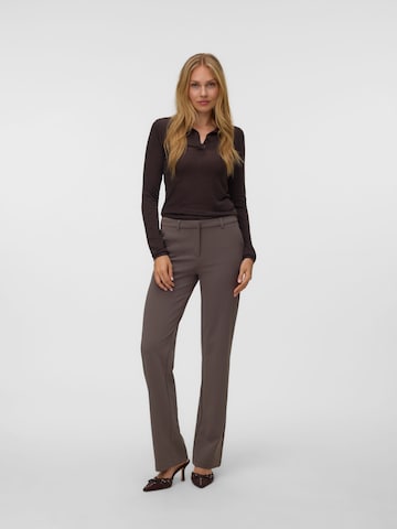VERO MODA - Bootcut Pantalón 'VMZamira' en marrón