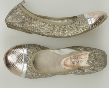 TAMARIS Flats & Loafers in 39 in Gold: front