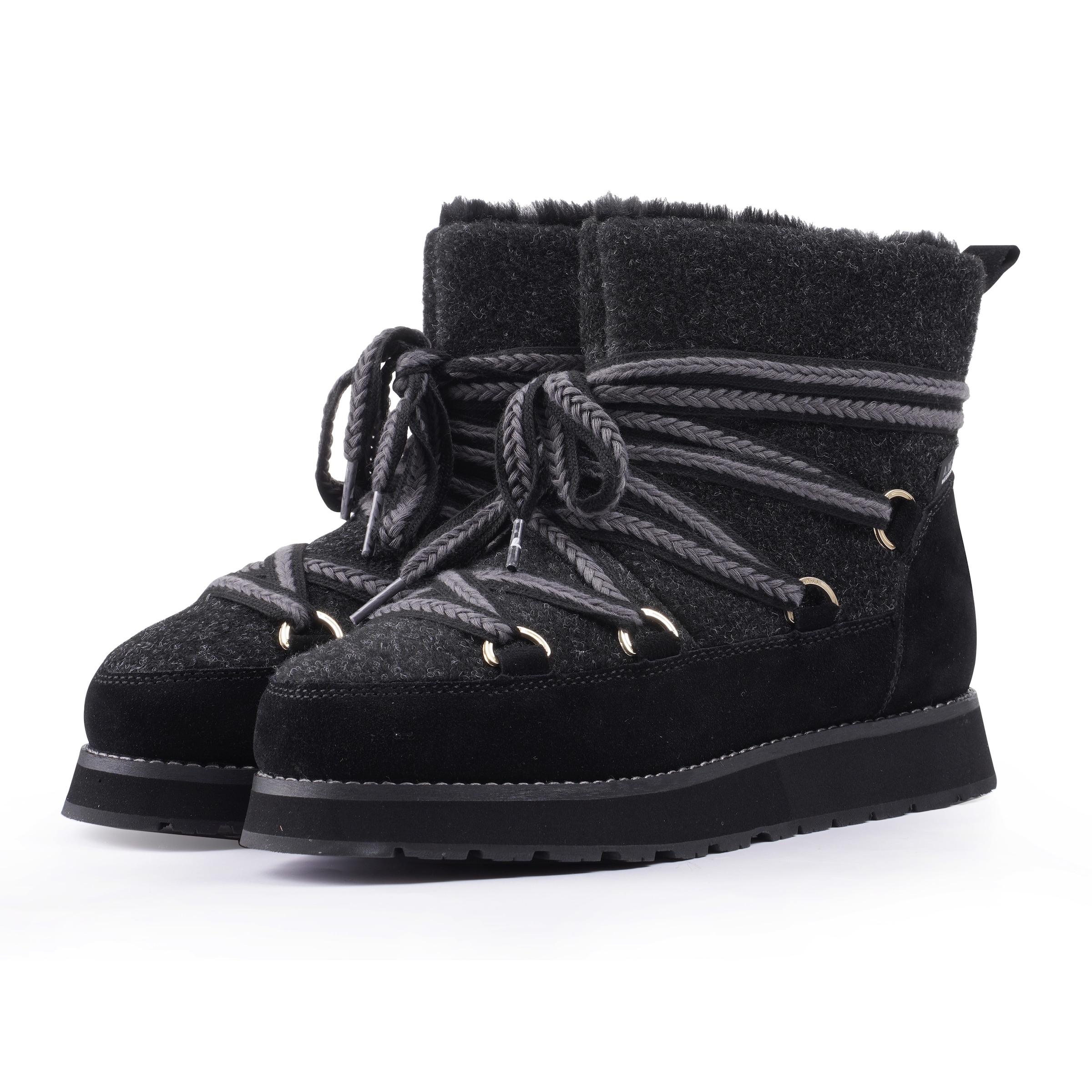 LUHTA Boots in Black: front