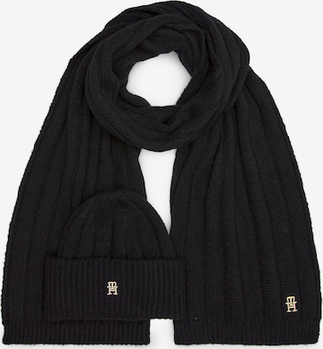 TOMMY HILFIGER Beanie in Black: front