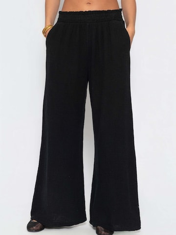 SASSYCLASSY Loose fit Pants in Black