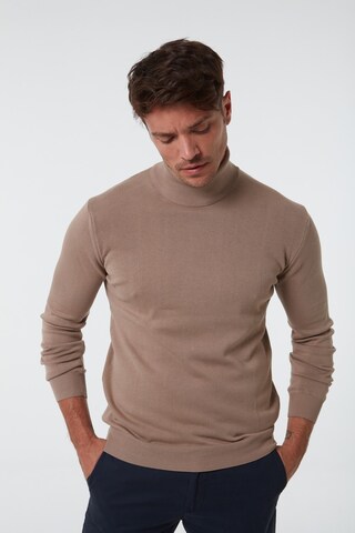 Jimmy Sanders Pullover i brun