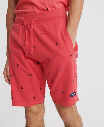 Superdry Shorts in Pink: front