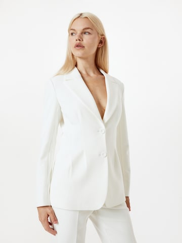 Y.A.S - Blazer 'ZIMSA' em branco: frente